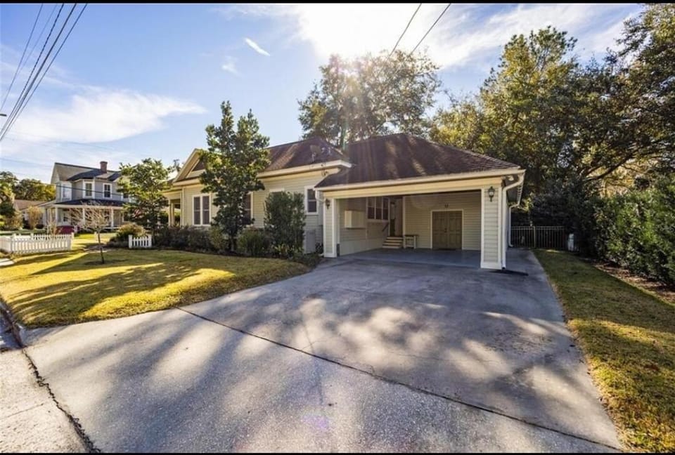 Awesome Historic 2BR2BA Home Closest to DT Ocala House in Ocala