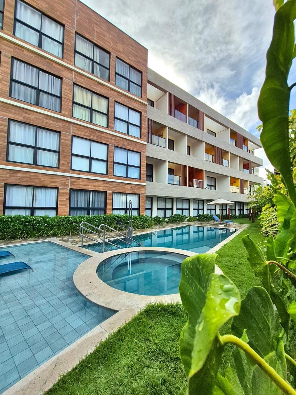 Hot Tub, Swimming pool