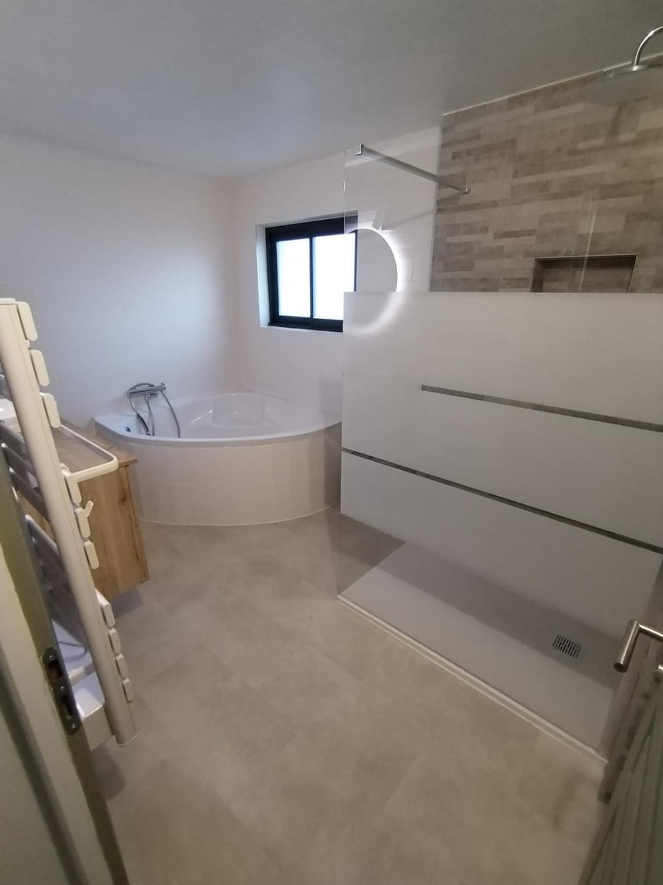 Bathroom, Bath