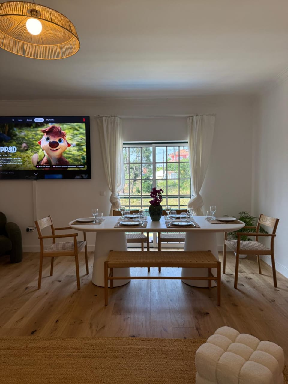 TV and multimedia, Dining area