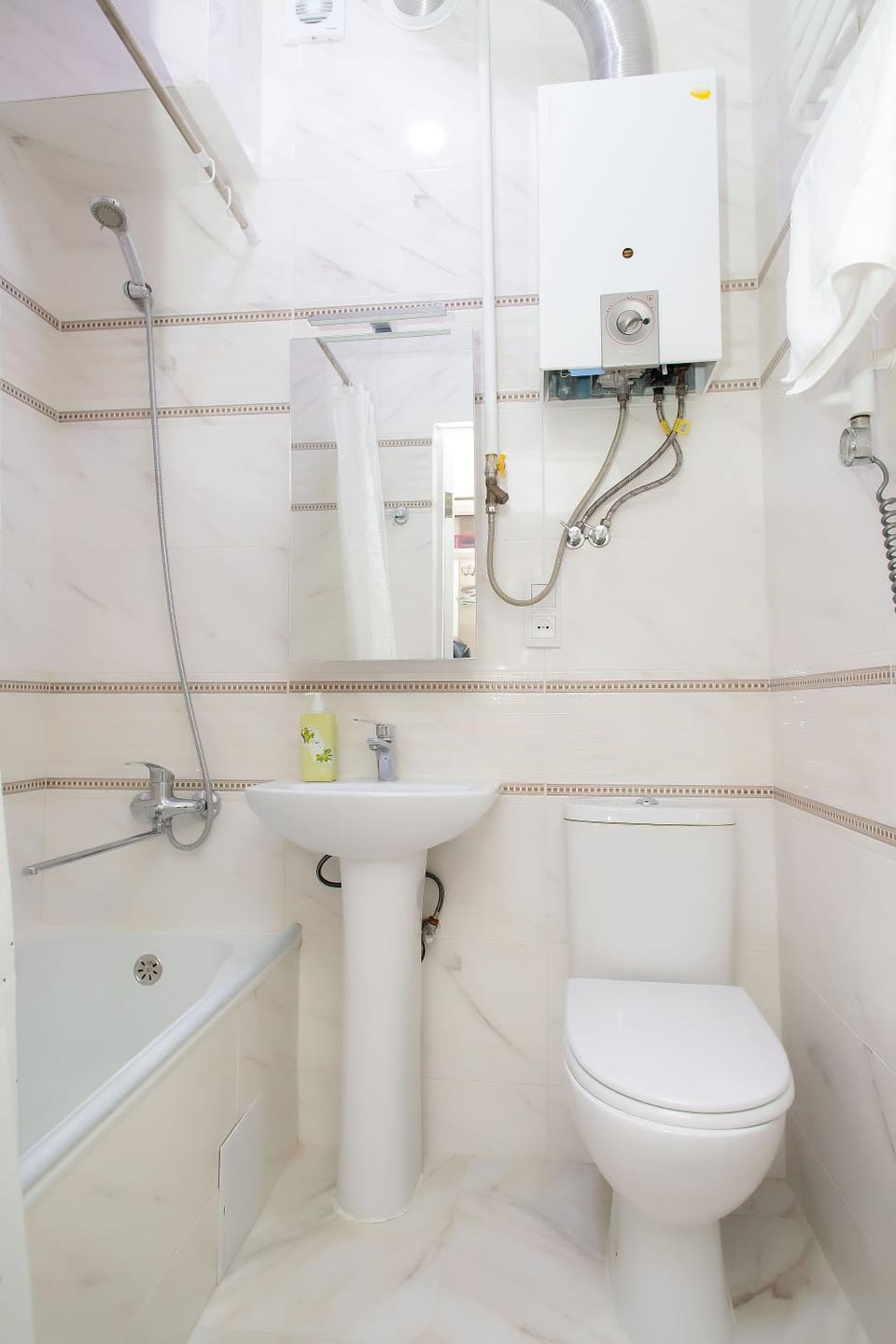 Shower, Toilet, Bathroom, Bath, towels
