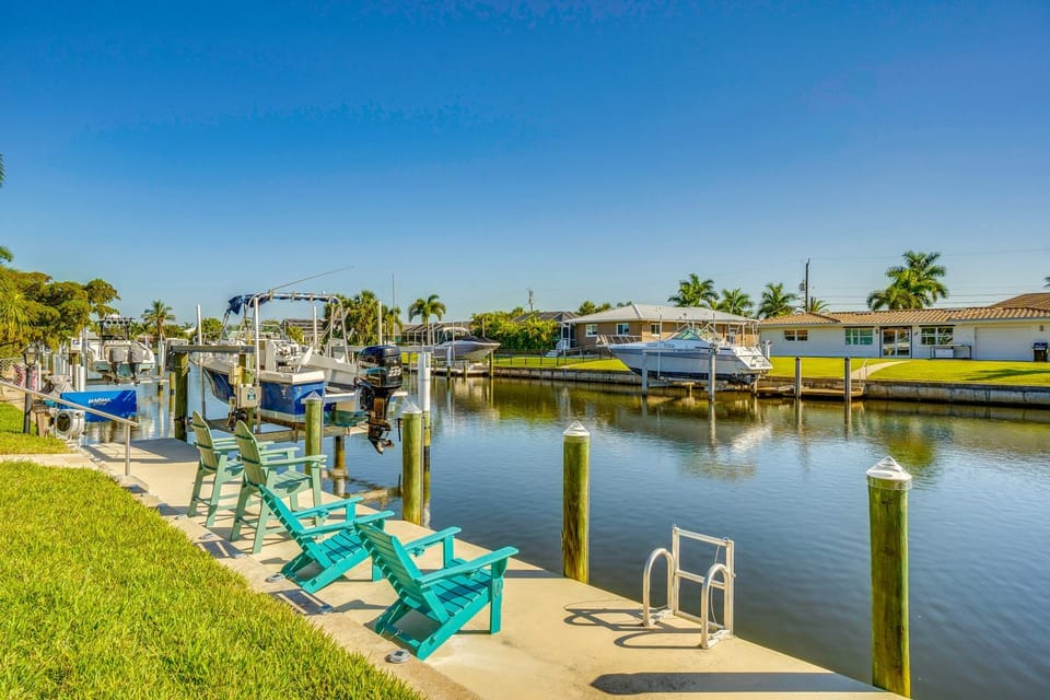 Boat Dock, Heated Pool! Waterfront Punta Gorda Gem House in Punta Gorda