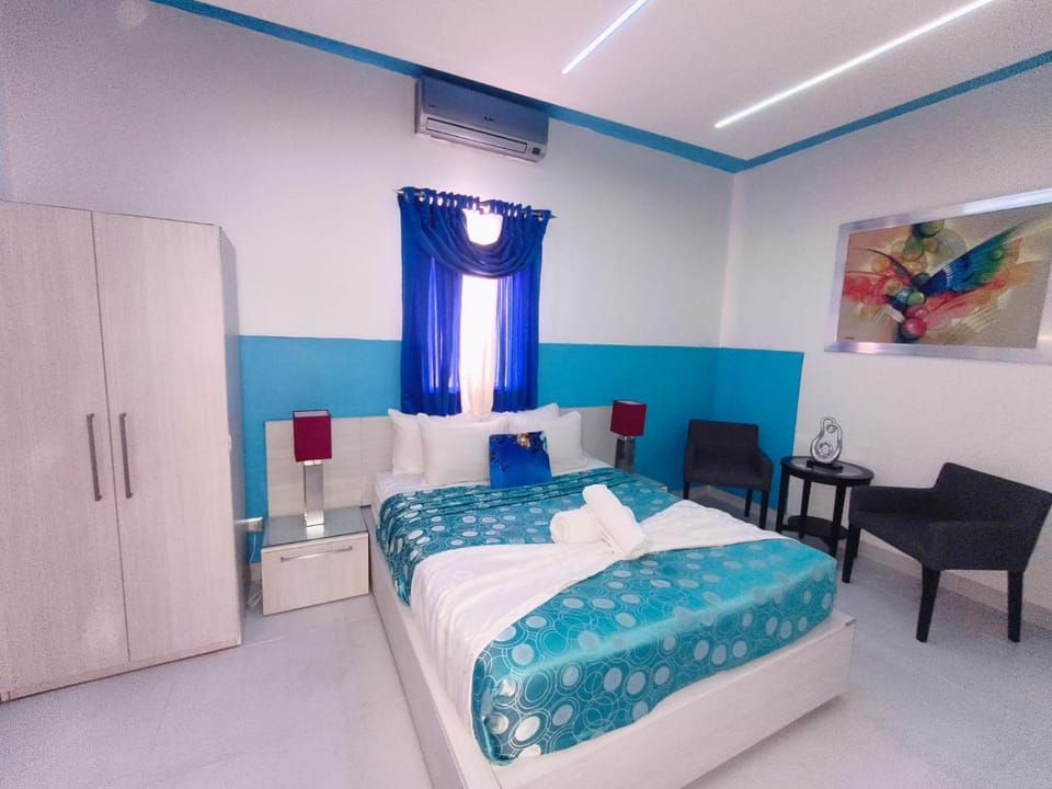 Bed, Photo of the whole room, Bedroom, wardrobe