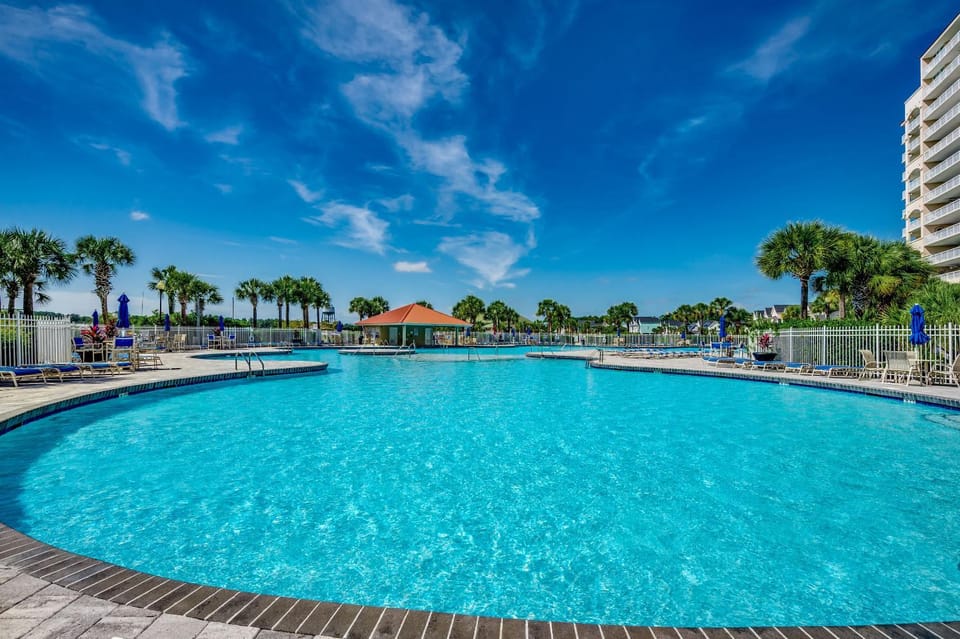 Easy Breezy at Barefoot Resort w Amazing Pool House in North Myrtle Beach