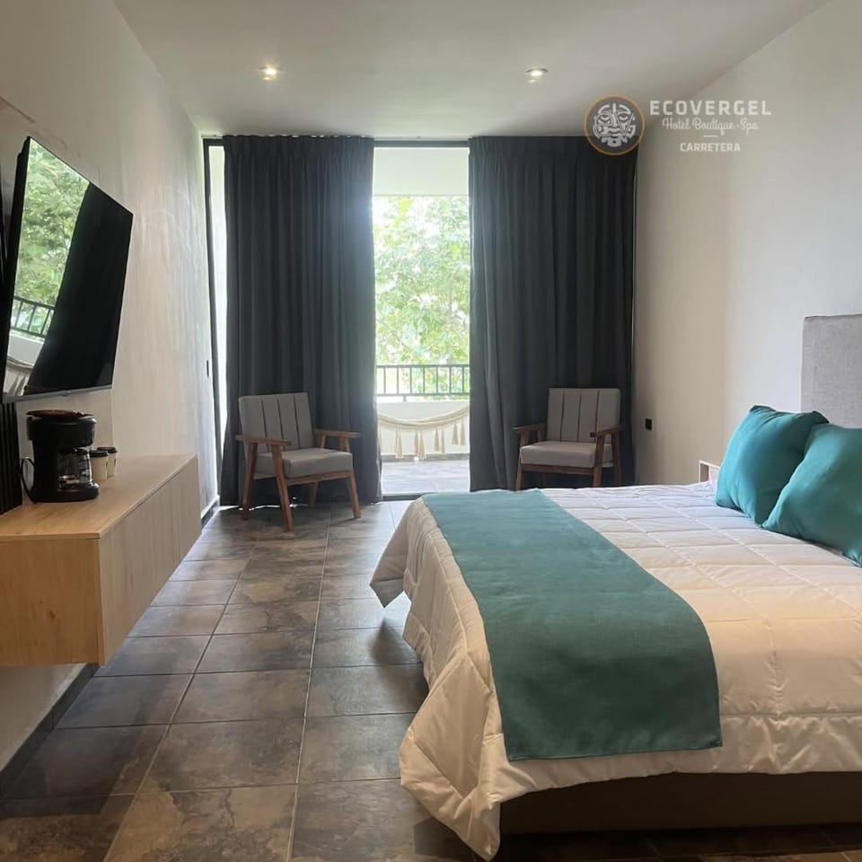 Bed, Living room, Photo of the whole room, Bedroom