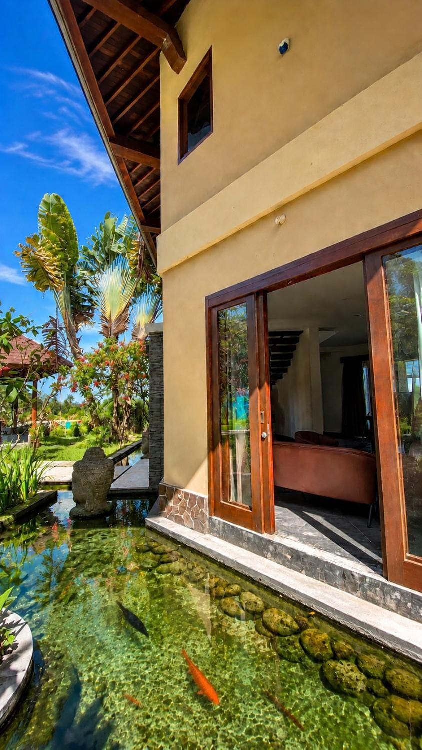 Property building, Patio, Garden