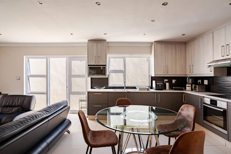 Dining area, microwave, oven, kitchen