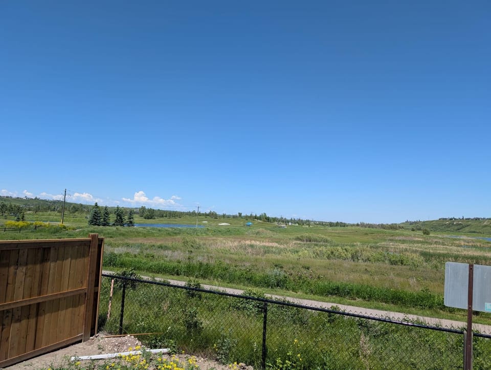 2 Bed suite at Fish creek provincial park Apartment in Calgary