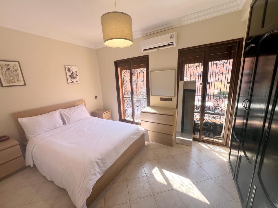 Bed, Bedroom, air conditioner