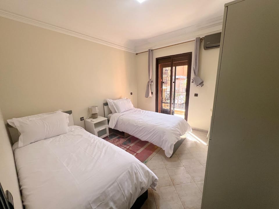 Bed, Bedroom, air conditioner
