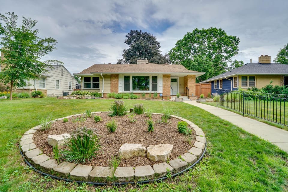 The Animal House: Curl Up and Stay Awhile House in Minneapolis