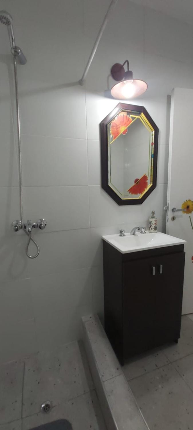 Hermoso Departamento hasta 5 personas Gran Mendoza con cochera Apartment in Godoy Cruz
