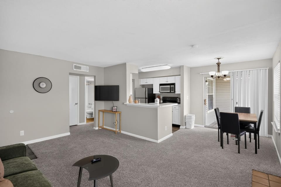 Preakness Comfort Meets Convenience Apartment in Hermitage