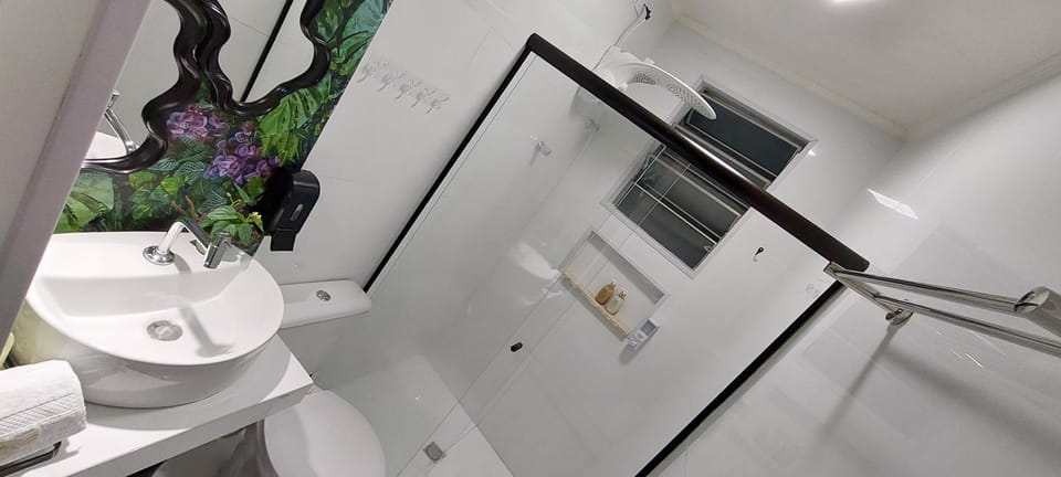 Shower, Bathroom, Kitchen or kitchenette