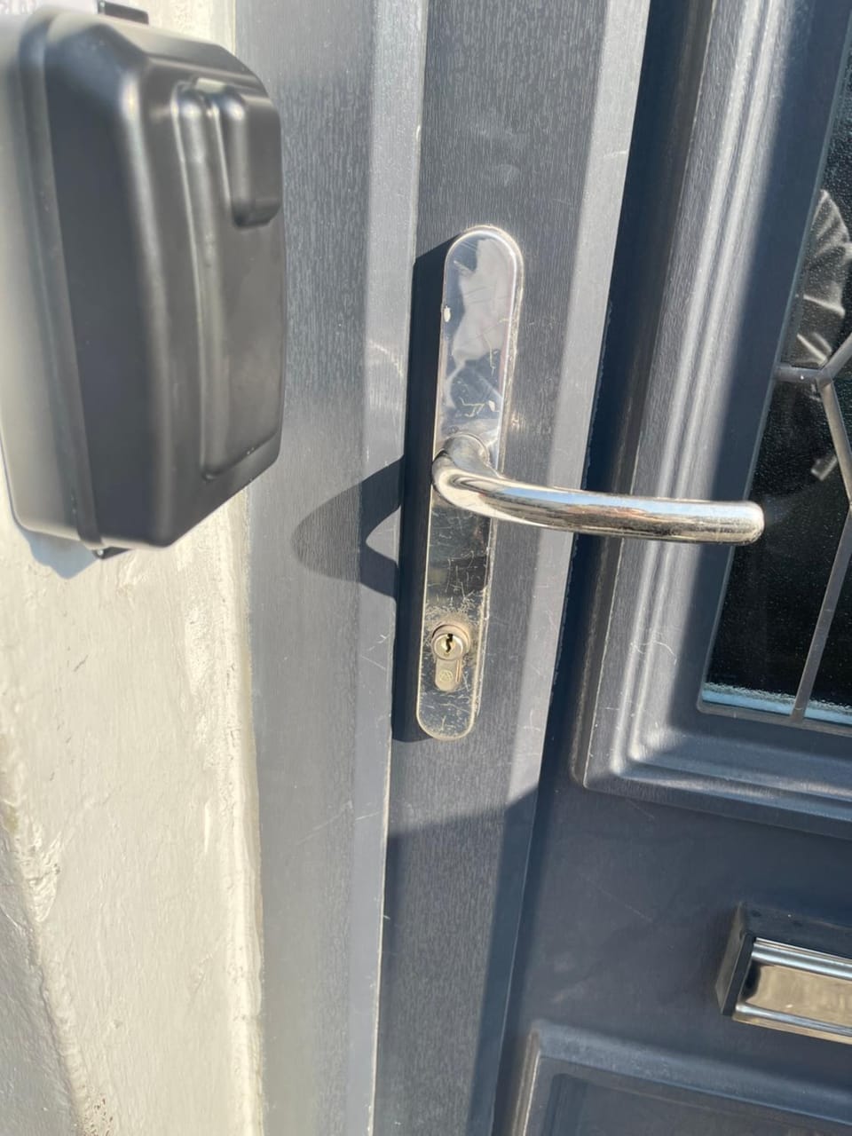 Spacious double room , Room 4 , fast WiFi ,2 room shared toilet Vacation rental in Cardiff