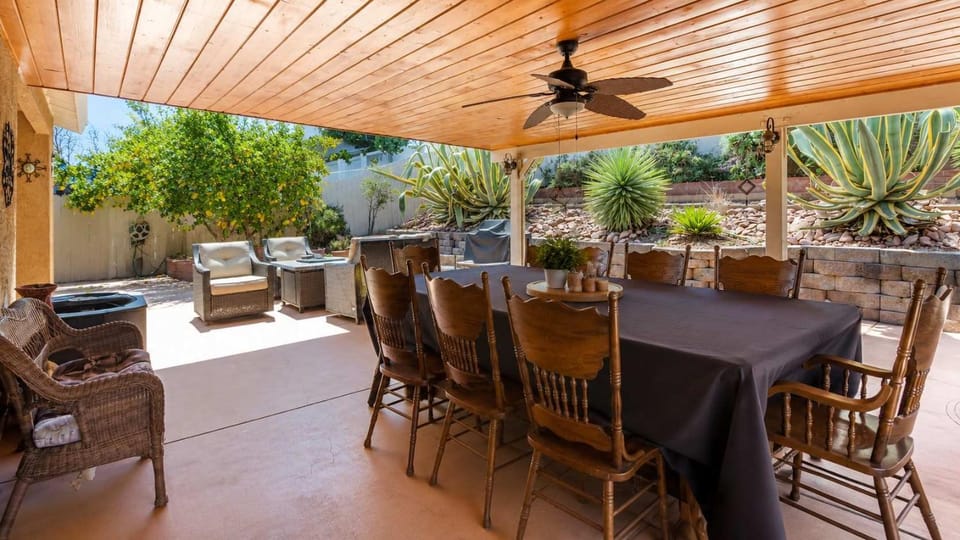 Patio, Dining area