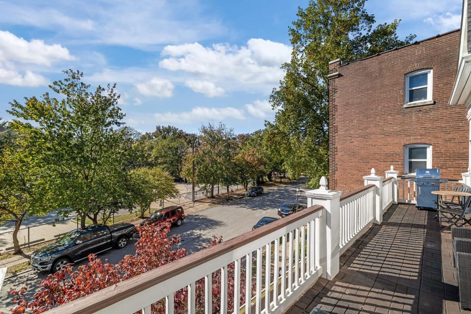 Near Forest Park & Central West End - Sleeps 6 House in Saint Louis