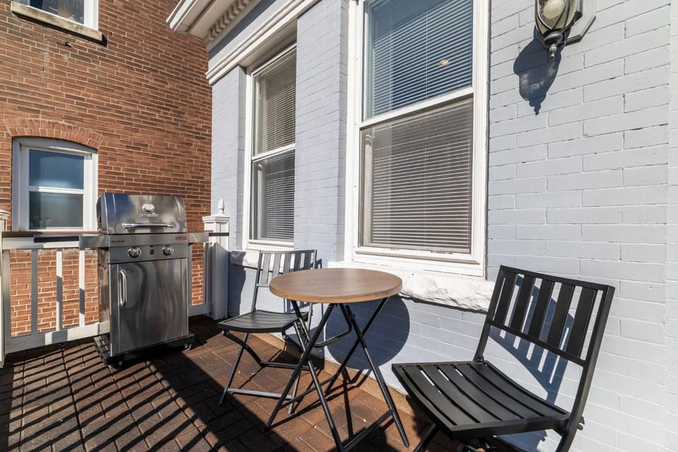 Near Forest Park & Central West End - Sleeps 6 House in Saint Louis
