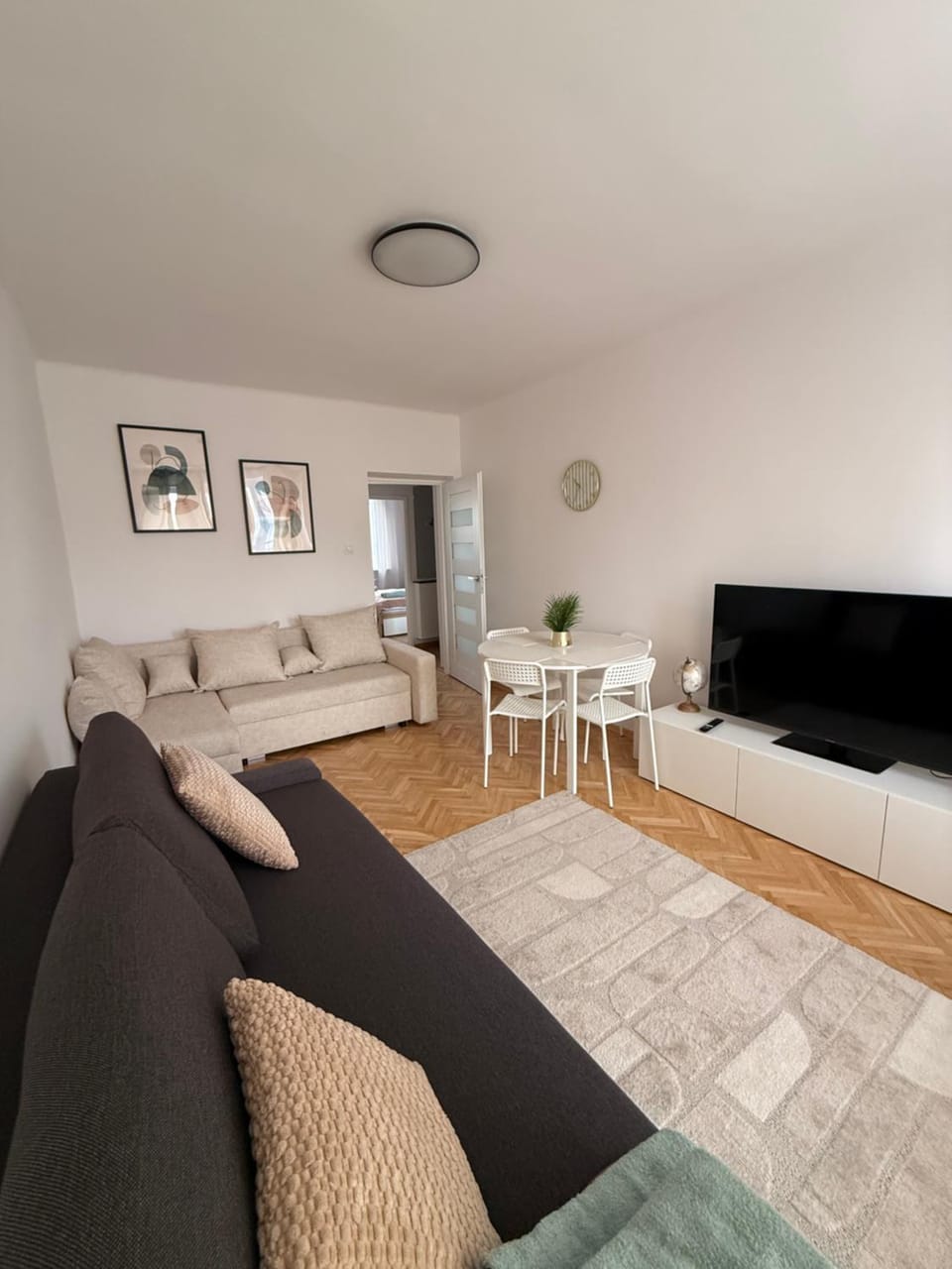 Wawelska Urban Stay Free Parking Apartment in Poland