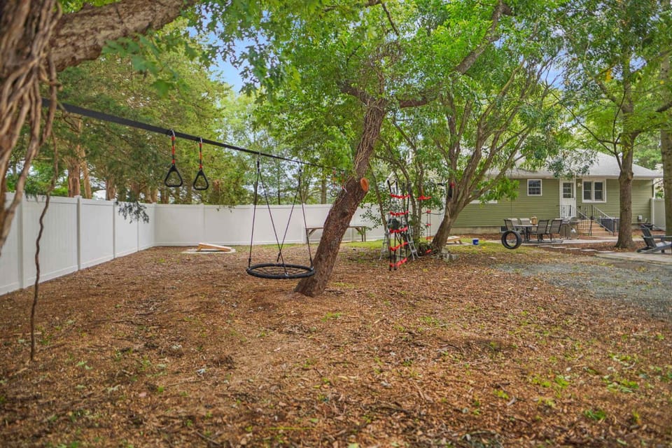 Private Pool-Fire Pit- Game Room - 20min to Beach House in Dagsboro