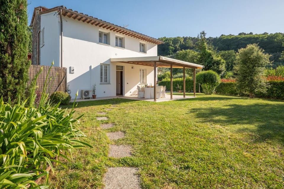 Casa Le Camelie idromassaggio e relax Lucca House in Capannori