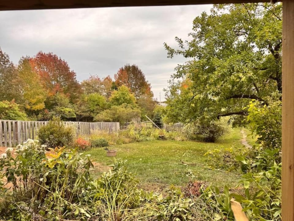 Costal Compound, 3 units one building large garden House in Antigonish
