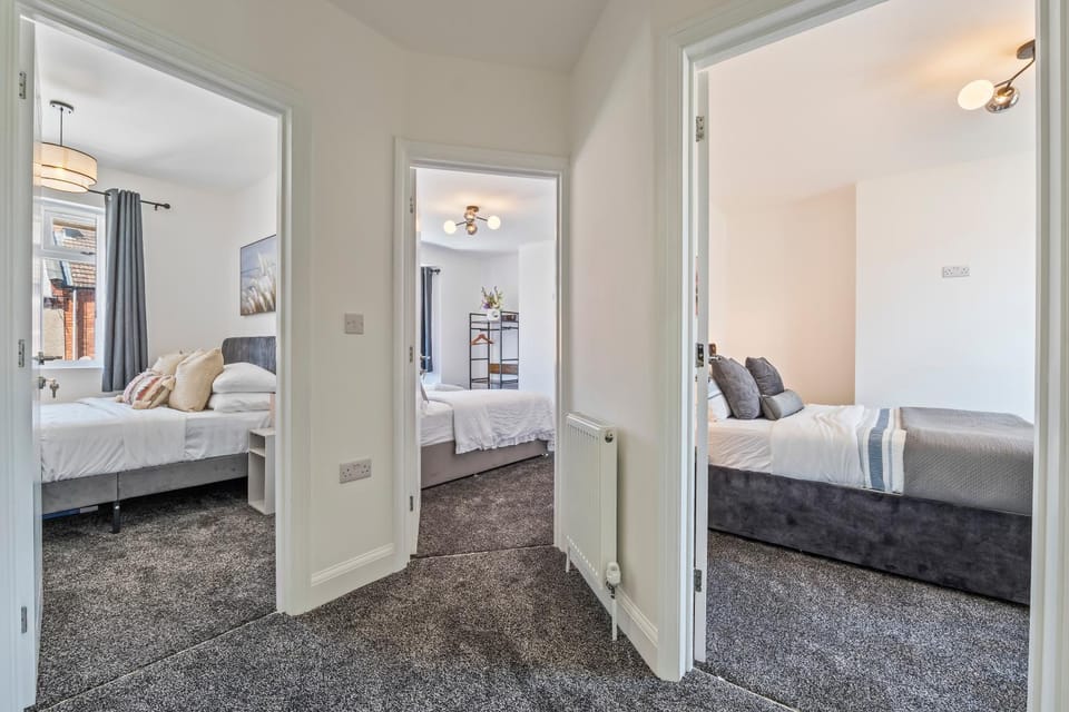Bed, Photo of the whole room, Bedroom, towels, wardrobe