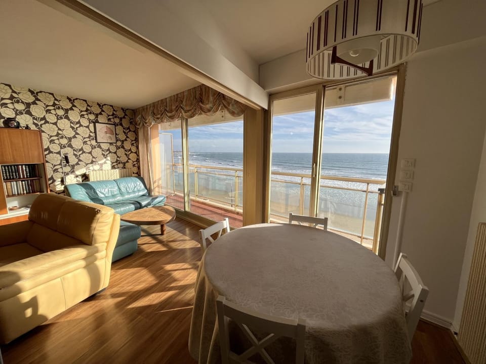 Appartement 2 chambres, centre Les Sables-d'Olonne, balcon, Wifi - FR-1-197-143 Apartment in Les Sables-d'Olonne