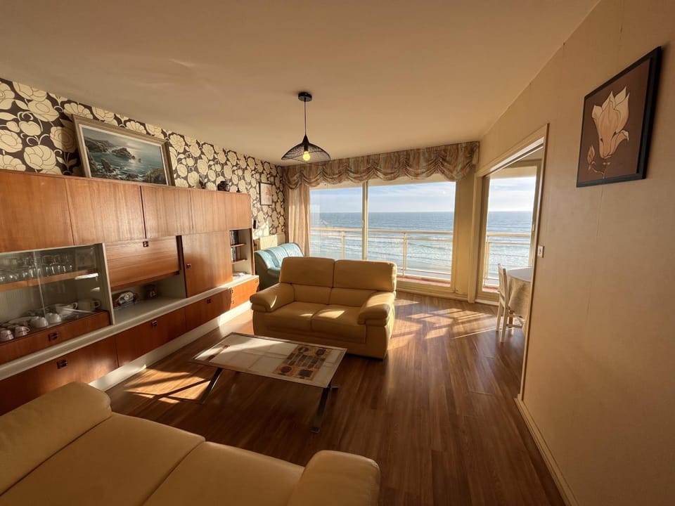 Appartement 2 chambres, centre Les Sables-d'Olonne, balcon, Wifi - FR-1-197-143 Apartment in Les Sables-d'Olonne