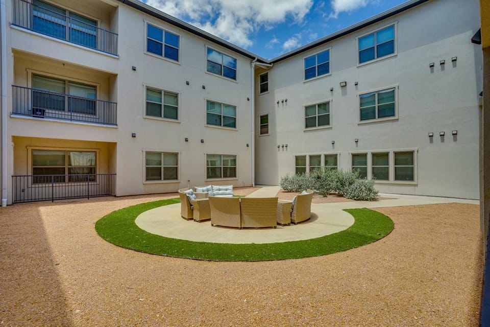 2 Mi to Dtwn Crowley! Modern Escape w/ Pool Access Apartment in Burleson