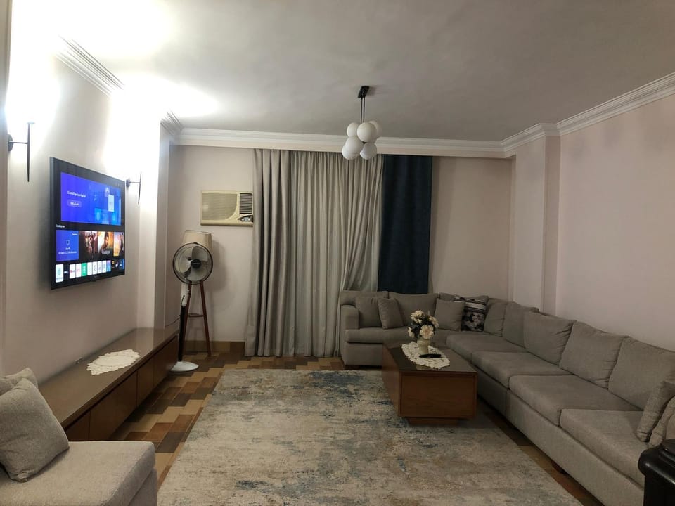 "Homestay Near Giza Pyramids - Hadayek El Ahram" Apartment in Egypt