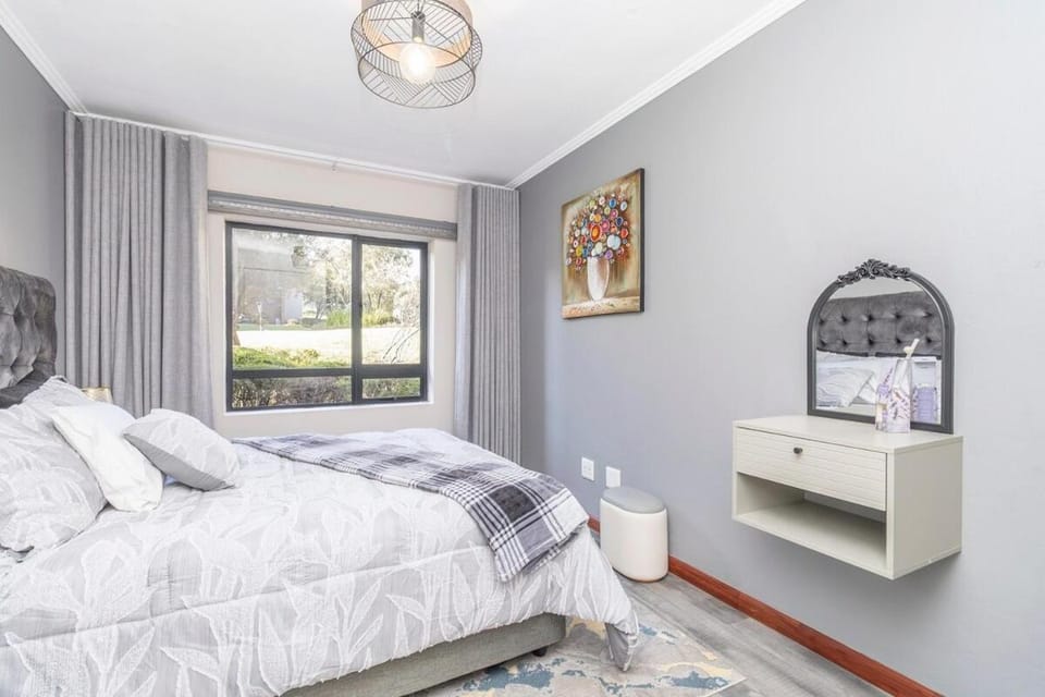 Ayakha's Retreat at Jackal Creek Apartment in Roodepoort