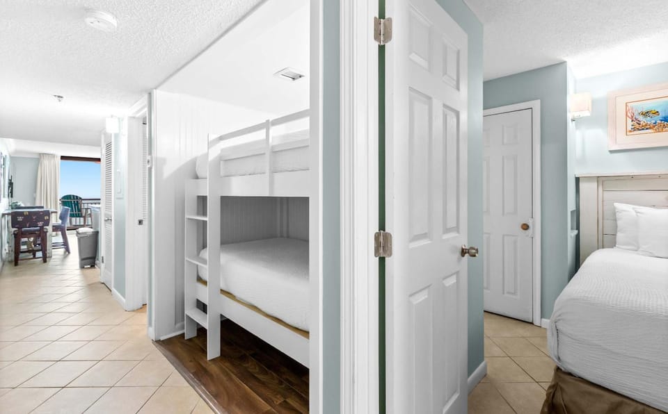 Beachfront Escape with Gulf Views Pool & Hot Tub House in Destin