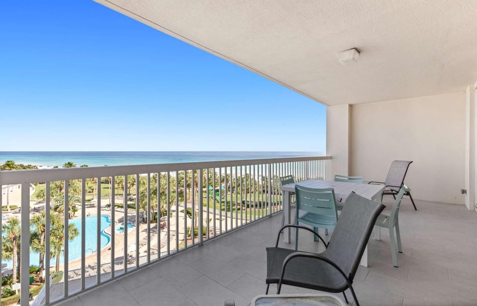 Experience the perfect blend of luxury comfort and breathtaking Gulf views at Silver Shells House in Destin
