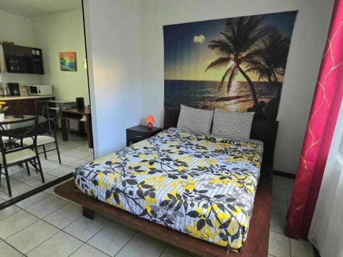 Marina Loft #110 Renovated Studio Near Everything Apartment in Coco