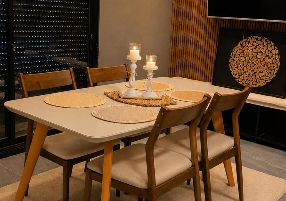 Communal lounge/ TV room, Coffee/tea facilities, Dining area