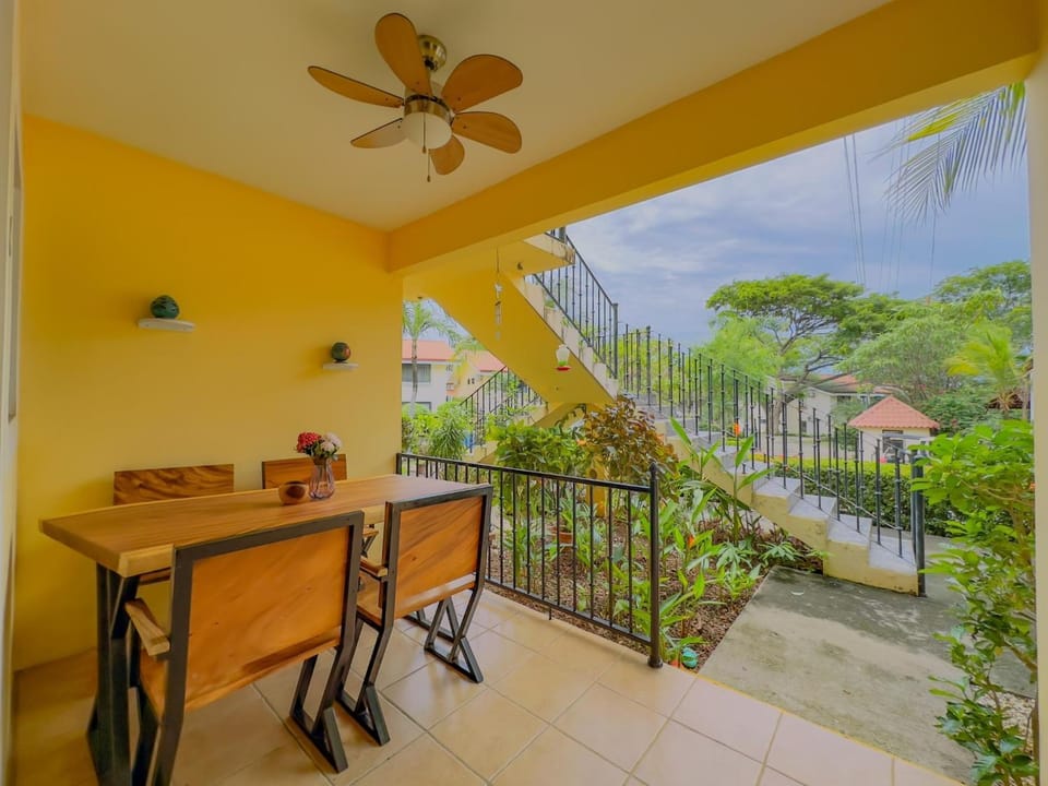Tropical Waves #1 2 bed 2 Bath Tropical Living Apartment in Coco