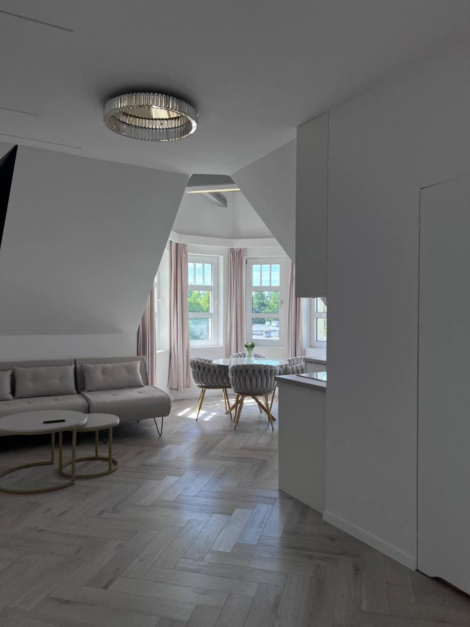 Living room, Dining area