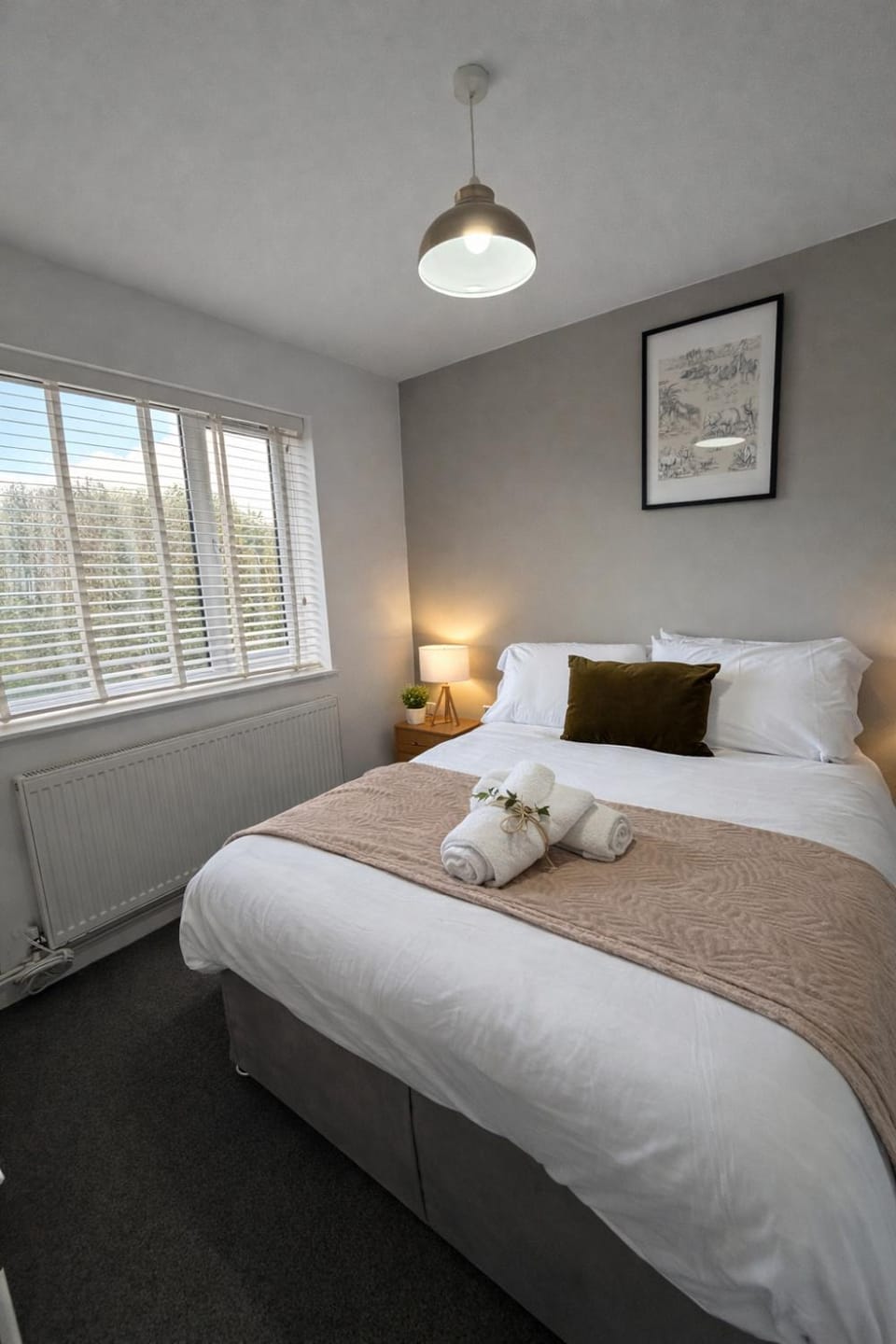Shetland House- 4bedroom - 3 bathrooms -Contractors Stay House in Corby