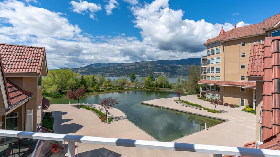 Downtown Pool View 2 Bdrm 449 On The Lake Apartment in Kelowna