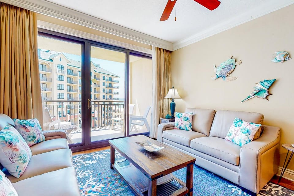 Gulf-view condo with beach access pool hot tub sauna & private balcony House in Okaloosa Island
