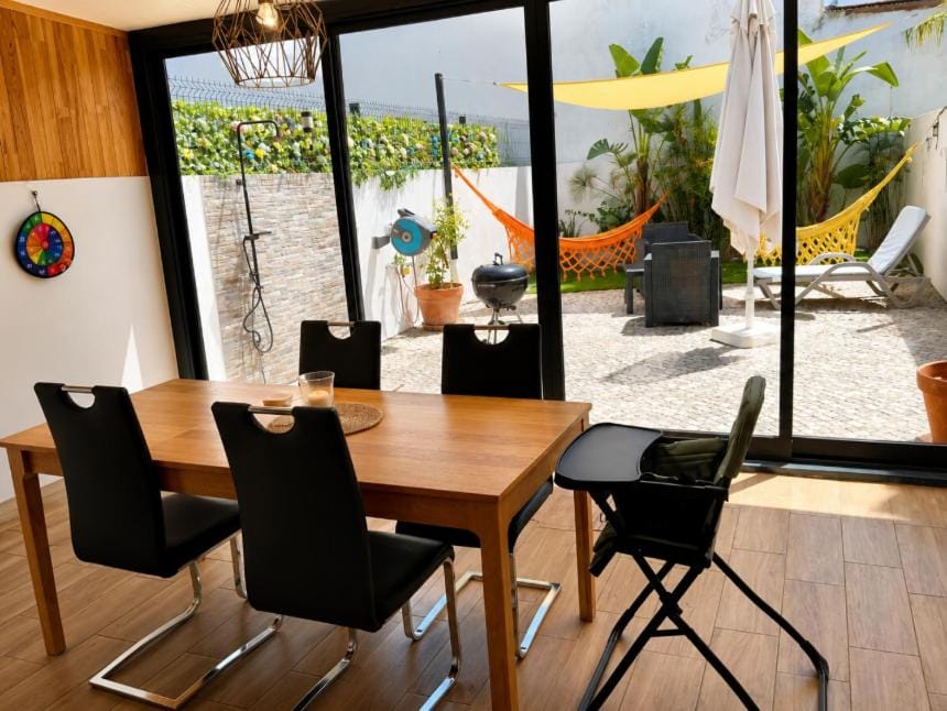 Casa Elegante V3 Moderna 2 Suítes, Jardim e Garagem Privados House in Olhão