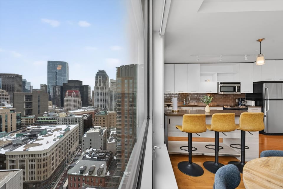 2 Bedroom Lux Apartment in Downtown Boston Tower Apartment in South Boston