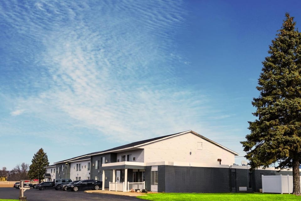 Property building, Facade/entrance