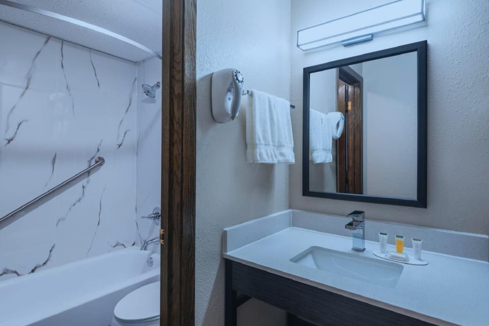 Bathroom, Bath