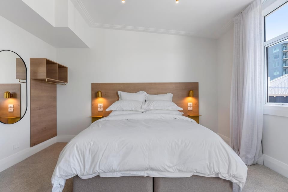 Bed, Bedroom, internet, wardrobe