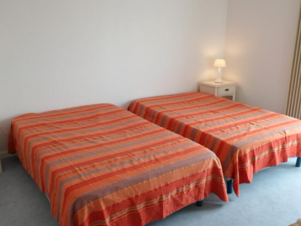 Appartement T3 avec balcon et garage aux Sables-d'Olonne - FR-1-197-185 Apartment in Château-d'Olonne