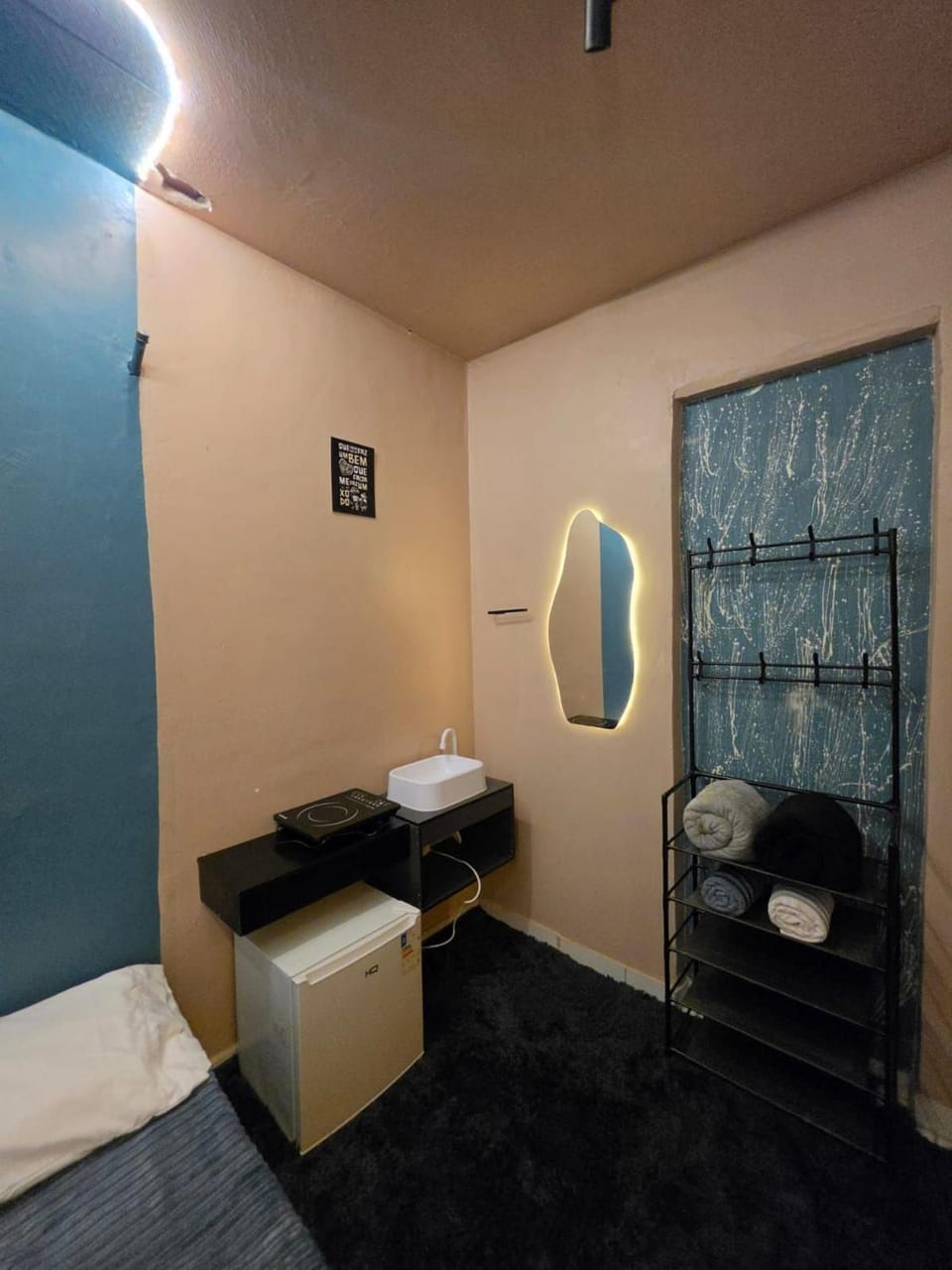Photo of the whole room, Bedroom