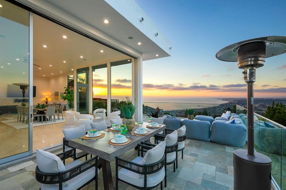 La Jolla Luxury Retreat - Ocean Views Pool & Spa House in La Jolla