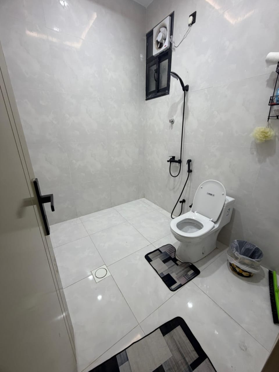 غرفتين وصالة سنمائيه دخول ذكي Apartment in Saudi Arabia
